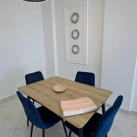 Apartment Blu Near Qerreti *